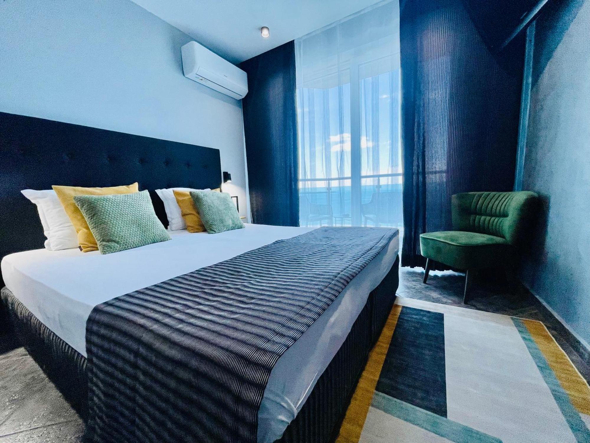Agata Boutique -adult Only 3*